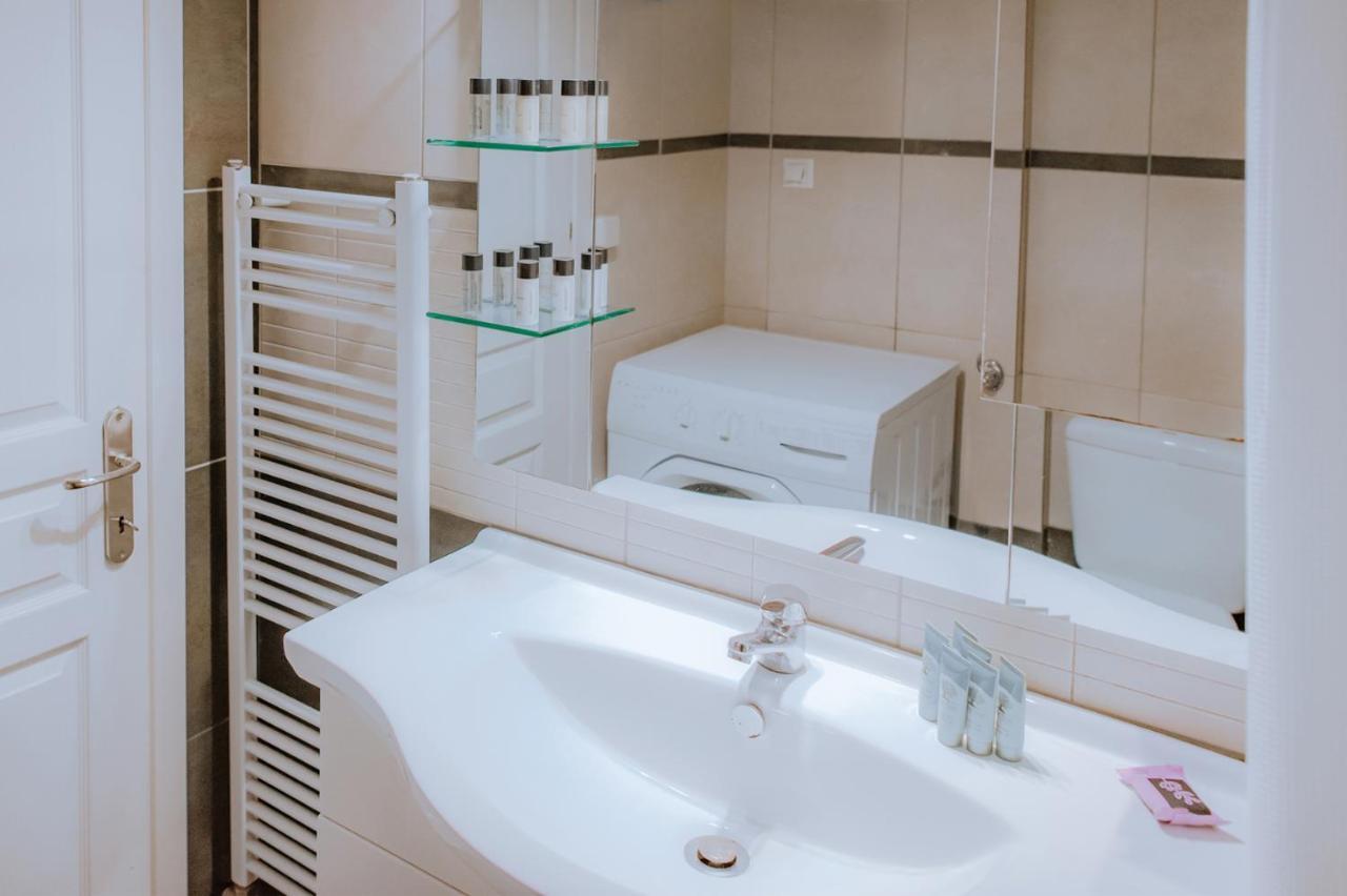Acropolis Studio Apartment アテネ エクステリア 写真
